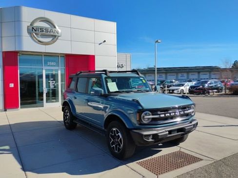 Used 2023 Ford Bronco Outer Banks AWD/4WD image 3