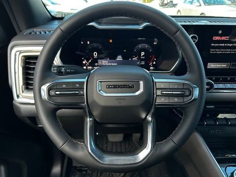 New 2026 GMC Canyon Denali w/ LPO, Denali Black Edition image 17