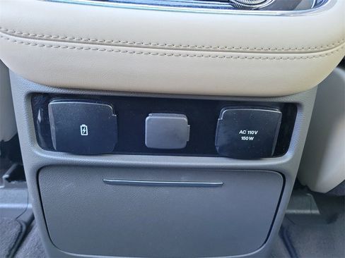 Used 2021 Lincoln Navigator Reserve w/ Luxury Package image 22