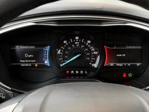 Used 2019 Ford Fusion SE FWD image 28