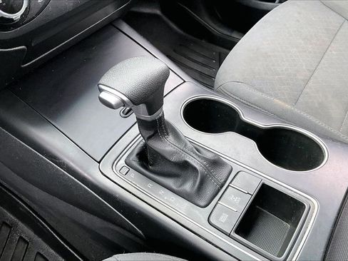 Used 2020 Kia Sorento LX image 29