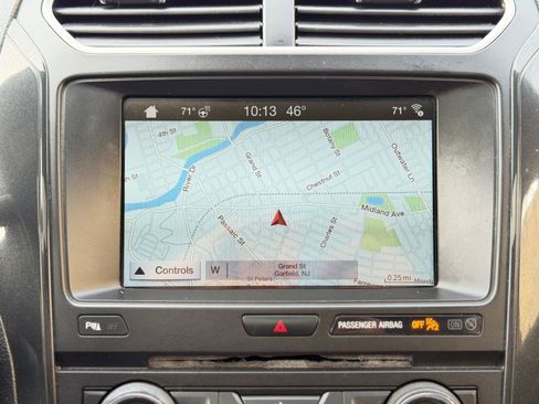 Used 2018 Ford Explorer XLT w/ Equipment Group 202A image 37