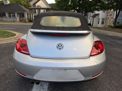 Used 2013 Volkswagen Beetle 2.5 FWD image 6