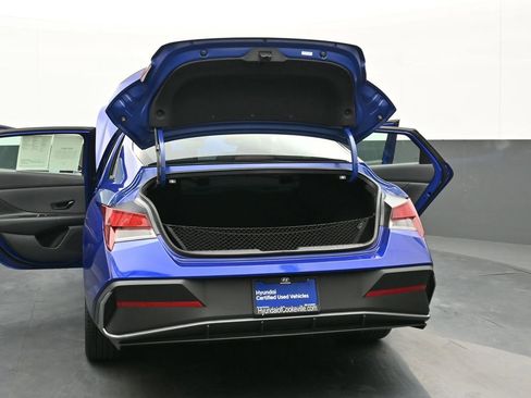 Certified 2025 Hyundai Elantra Sport image 48