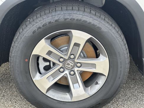 Certified 2025 Honda Pilot EX-L image 10