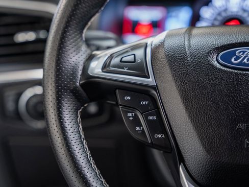 Used 2023 Ford Edge ST image 35