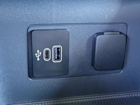 Used 2026 Ford Explorer Active w/ Active Comfort Package RWD image 15