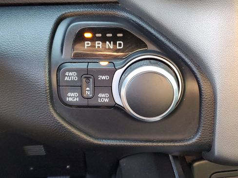 Used 2019 RAM 1500 Big Horn AWD/4WD image 30