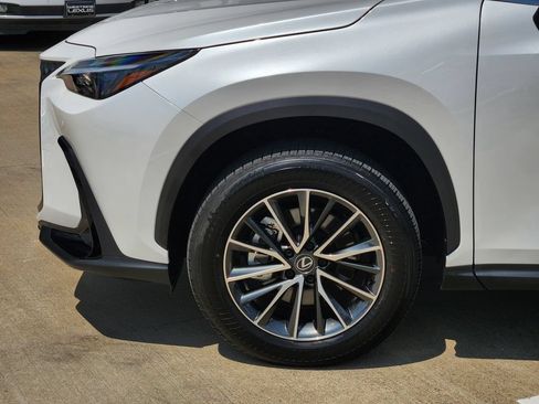 Certified 2025 Lexus NX 250 FWD w/ Accessory Package (2T) image 8
