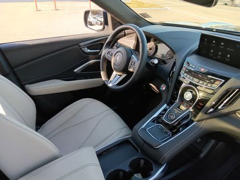 Used 2025 Acura RDX SH-AWD image 10