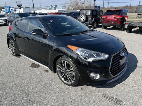 Used 2016 Hyundai Veloster Turbo image 11
