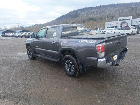 Used 2021 Toyota Tacoma TRD Off-Road image 6