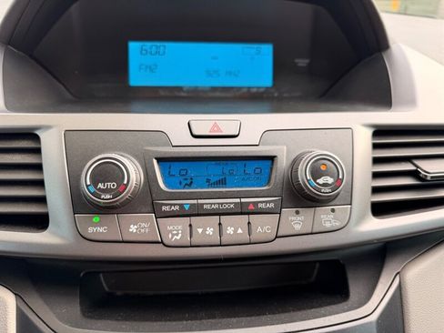 Used 2011 Honda Odyssey EX image 61