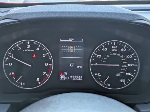 Used 2025 Subaru Crosstrek 2.0i Premium image 34