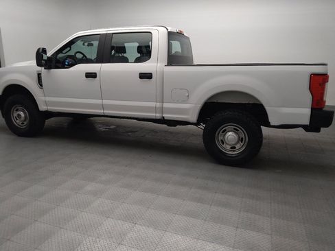 Used 2017 Ford F250 XL AWD/4WD image 3