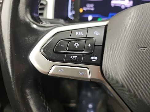 Used 2021 Volkswagen Atlas SEL Premium image 19