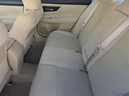 Used 2014 Nissan Altima 2.5 S image 9