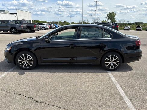 Used 2017 Volkswagen Jetta SE FWD image 13