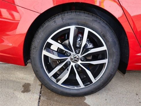 New 2026 Volkswagen Jetta SE FWD image 9