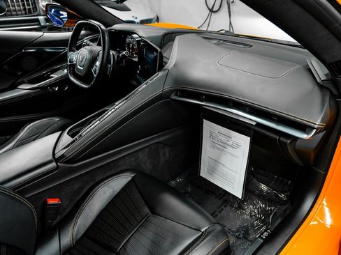 Used 2022 Chevrolet Corvette Stingray Premium Cpe w/ Z51 Performance Package image 21