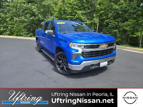 Used 2025 Chevrolet Silverado 1500 LT AWD/4WD image 1