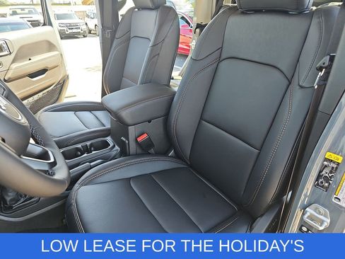 New 2025 Jeep Gladiator Willys image 14