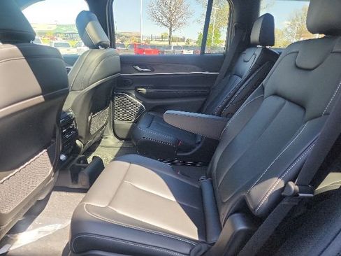 New 2026 Jeep Grand Cherokee L Limited AWD/4WD image 22
