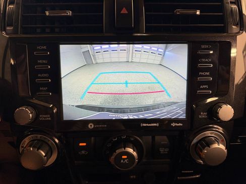 Used 2023 Toyota 4Runner TRD Off-Road Premium AWD/4WD image 18