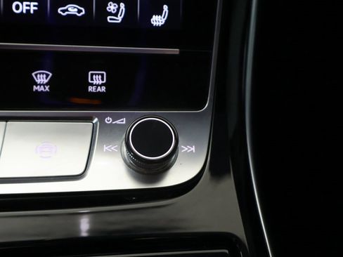 Used 2024 Audi A8 L 3.0T w/ Executive Package image 54