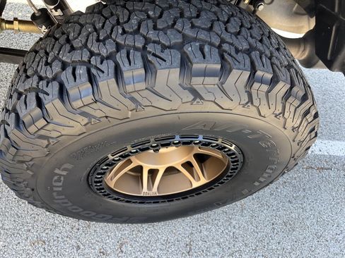 Used 2020 Jeep Gladiator Sport w/ Quick Order Package 24S image 14