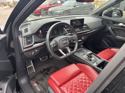 Used 2020 Audi SQ5 Prestige w/ Prestige Package image 4