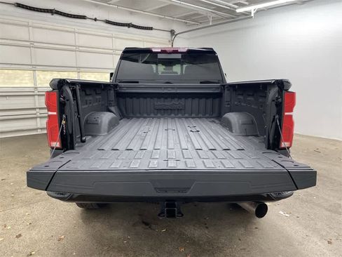 Used 2024 Chevrolet Silverado 2500 High Country w/ High Country Premium Package image 29