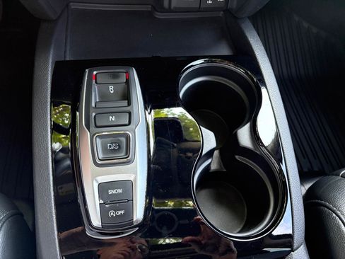 Used 2017 Honda Pilot Touring image 23