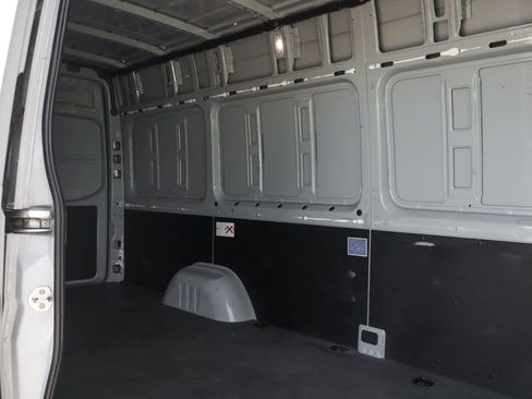 Used 2020 Mercedes-Benz Sprinter 2500 w/ Cargo Protection Package image 12
