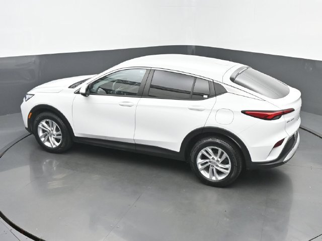 Used 2024 Buick Envista Preferred w/ Convenience II Package FWD image 39
