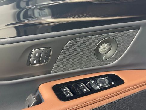 New 2026 Lincoln Nautilus Reserve image 14