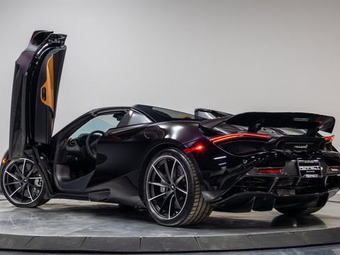 Used 2019 McLaren 720S Luxury image 45