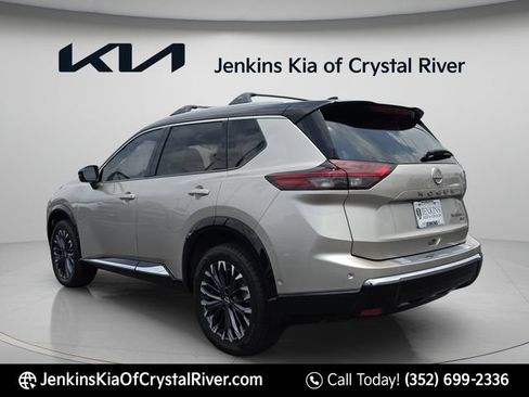 Used 2025 Nissan Rogue Platinum w/ Platinum Premium Package AWD/4WD image 10