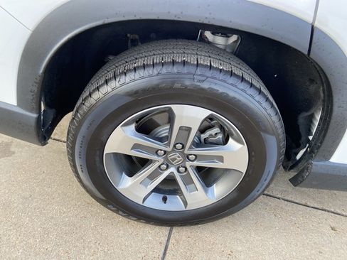Used 2025 Honda Pilot EX-L image 31