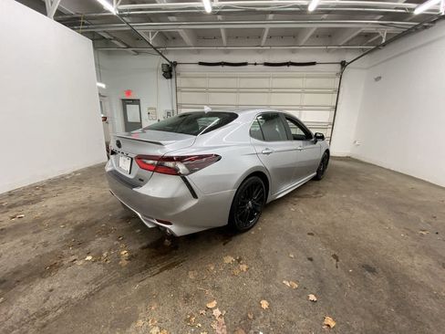 Used 2024 Toyota Camry SE image 6