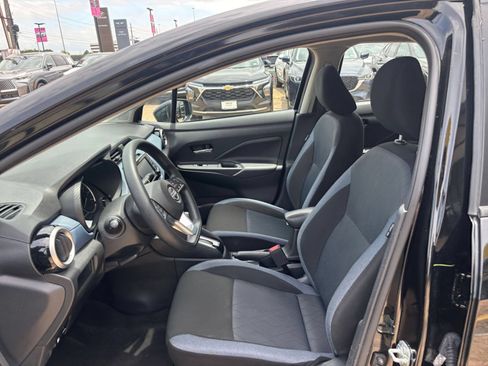 Used 2025 Nissan Versa SV FWD image 24