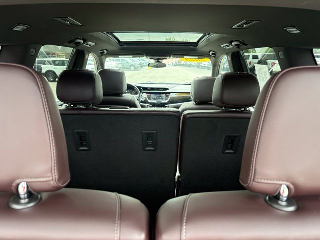Used 2023 Cadillac XT6 Premium Luxury FWD image 32