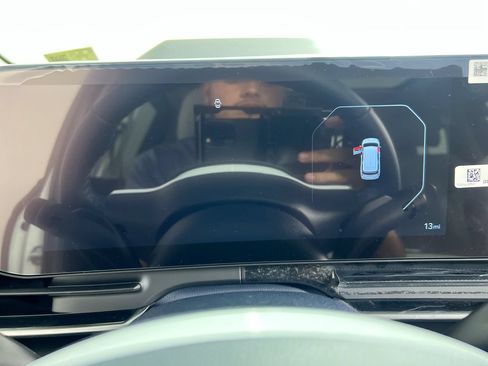 New 2027 Kia Carnival SX w/ Dark Edition Package FWD image 22
