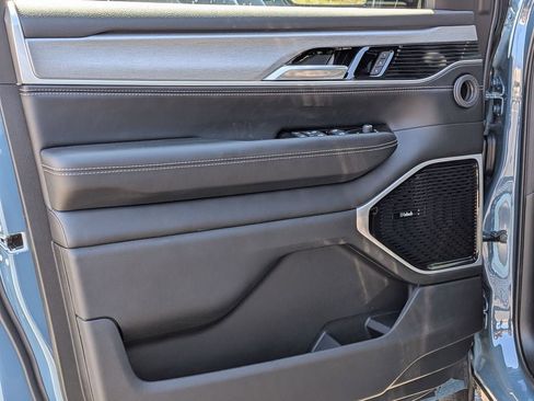 New 2026 Jeep Grand Wagoneer Limited AWD/4WD image 12