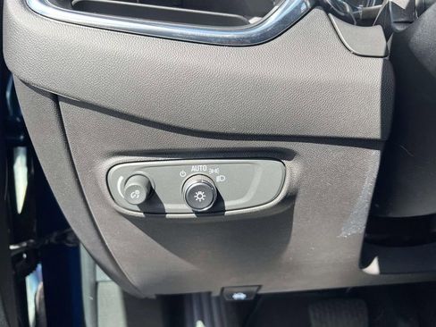 Used 2023 Chevrolet Equinox LT image 20