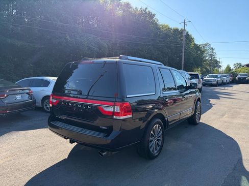 Used 2015 Lincoln Navigator 2WD image 6