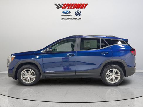 Used 2023 GMC Terrain SLE w/ Driver Convenience Package AWD/4WD image 10