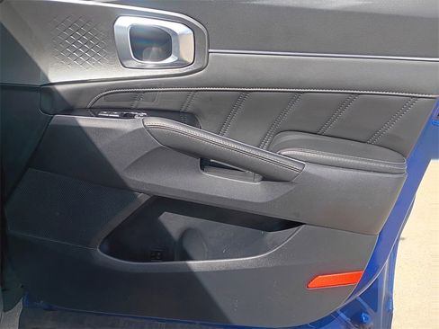 Used 2022 Kia Sorento SX image 16