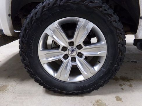 Used 2018 Ford F150 Platinum w/ Equipment Group 701A Luxury image 31