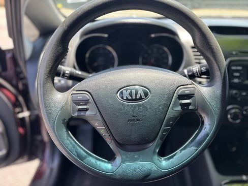 Used 2017 Kia Forte LX FWD image 24